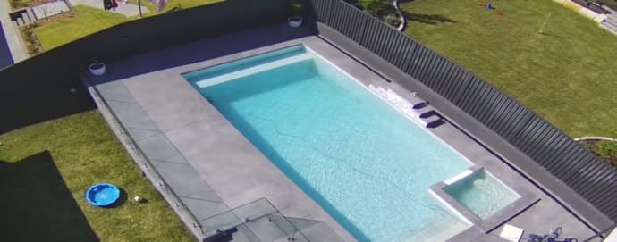 Spray on/ resurfacing concrete